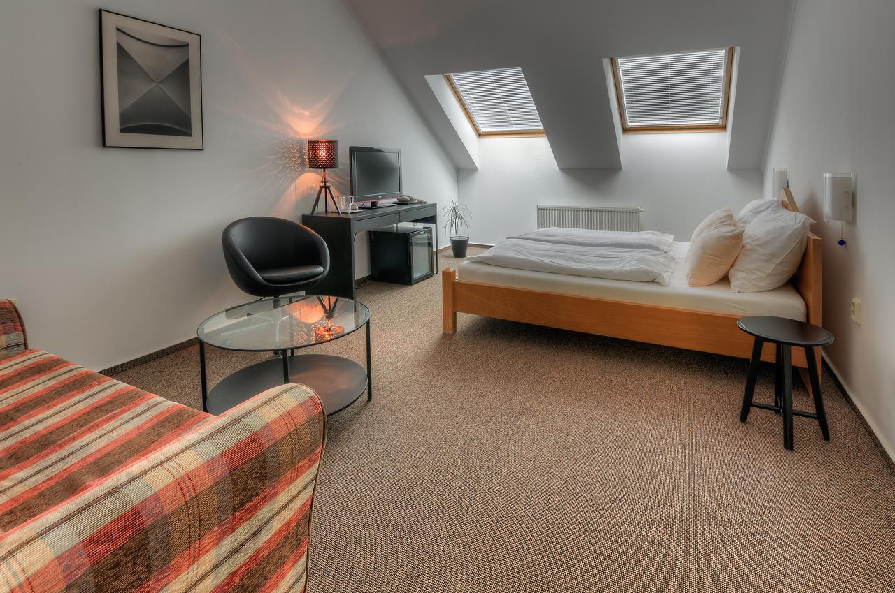 Itvv Hotel Chvalovice  Luaran gambar
